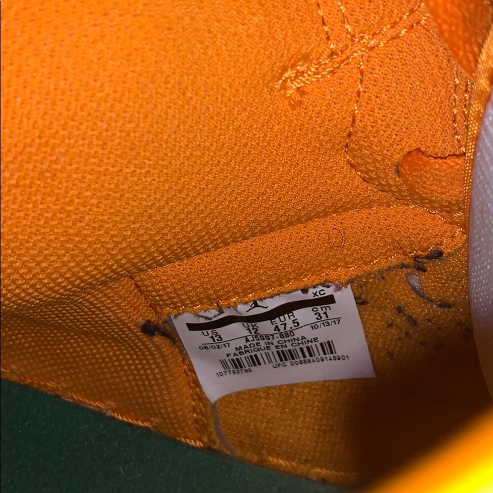 Jordan 1s - Picture 4 of 4